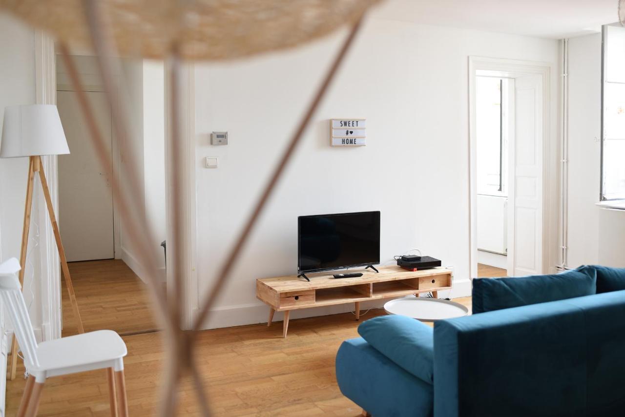 Charmand Duplex Avec Vue Sur La Cite & Les Toits Apartment Carcassonne Luaran gambar